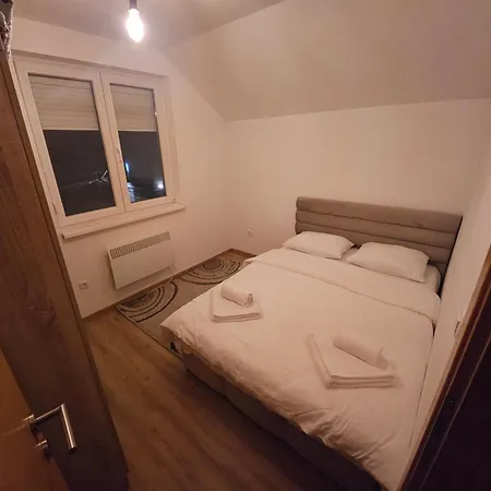 Apartament Mali Princip